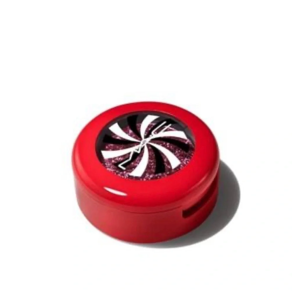 -new in box M.A.C. Hypnotizing Holiday Collection eyeshadow- CALLING YOUR BUFF!